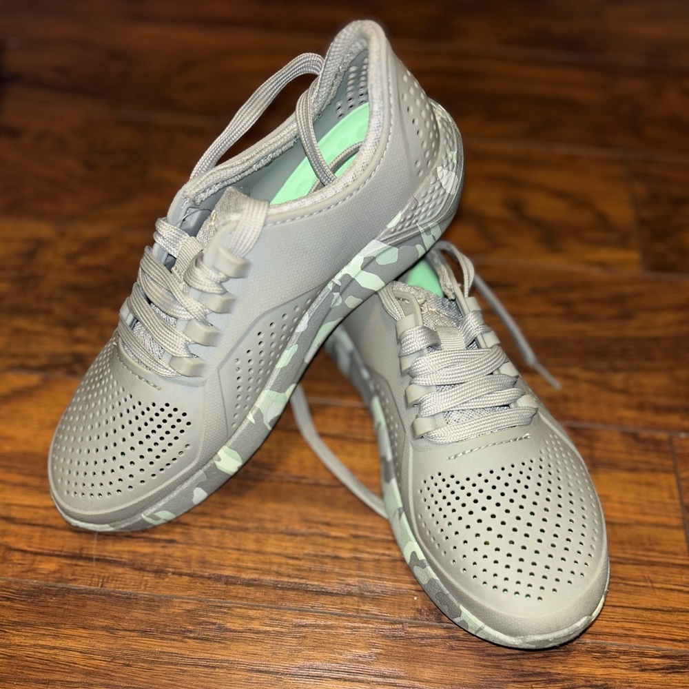 Croc tennis shoes